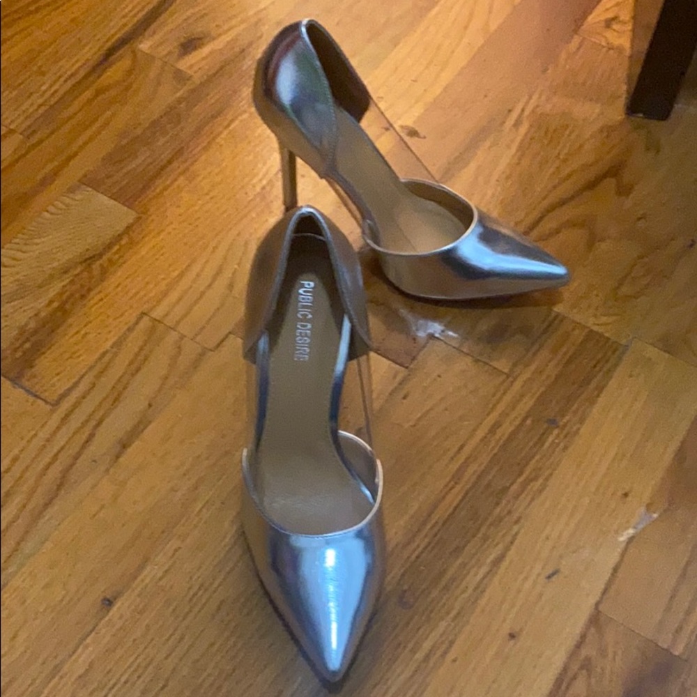 Heels - Picture 2 of 3